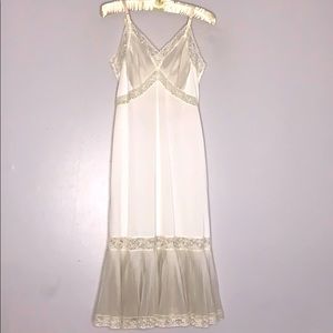 Vtg Vanity Fair Off White 36 B Slip Dress Camisole